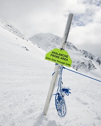 00-snow-community-signs-1500000-070325c00200-200w
