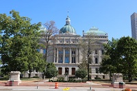 in-indiana-indianapolis-indiana-capitol-lawless-america-movie-2012-08-01-002-200w