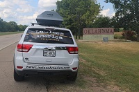 ok-2013-07-08-oklahoma-border-jeep-and-sign-200w