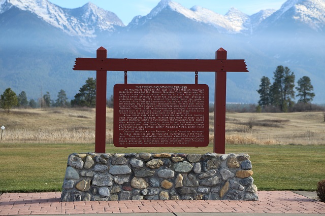 2015-11-23-montana-mission-mountain-wilderness-sign-640w